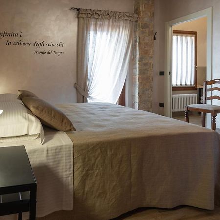 Borgo Petrarca Hotel Arqua Petrarca Bagian luar foto