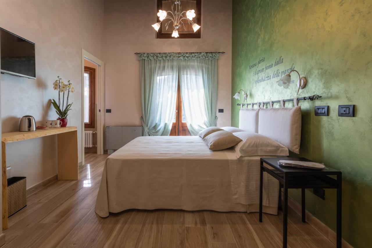 Borgo Petrarca Hotel Arqua Petrarca Bagian luar foto